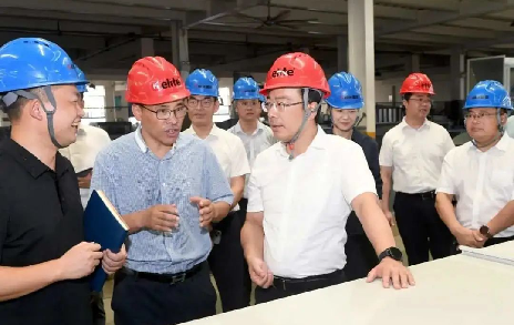 全面優(yōu)化中小企業(yè)服務(wù)體系 精準(zhǔn)助力民營(yíng)經(jīng)濟(jì)高質(zhì)量發(fā)展丨紹興市副市長(zhǎng)、上虞區(qū)委書(shū)記魯霞光來(lái)聚英調(diào)研指導(dǎo)工作